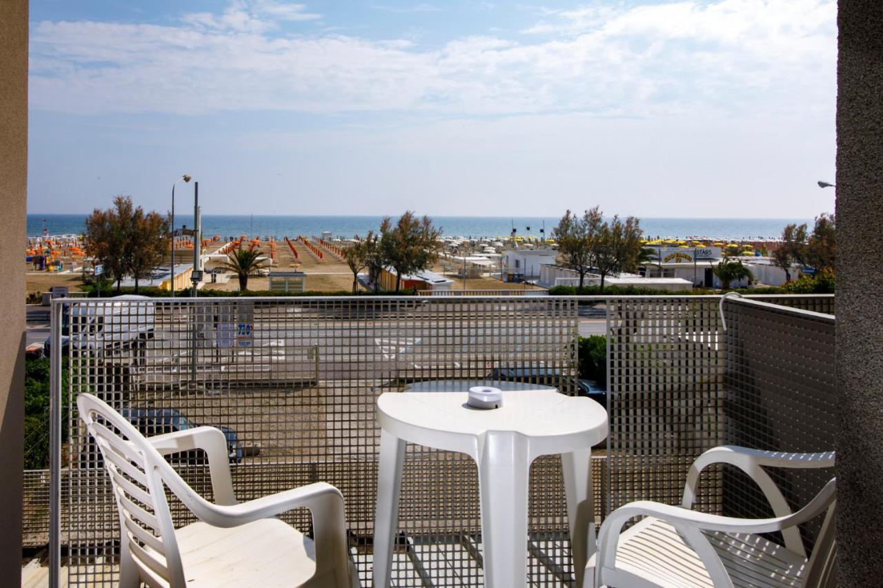 Hotel Derby Rímini Exterior foto