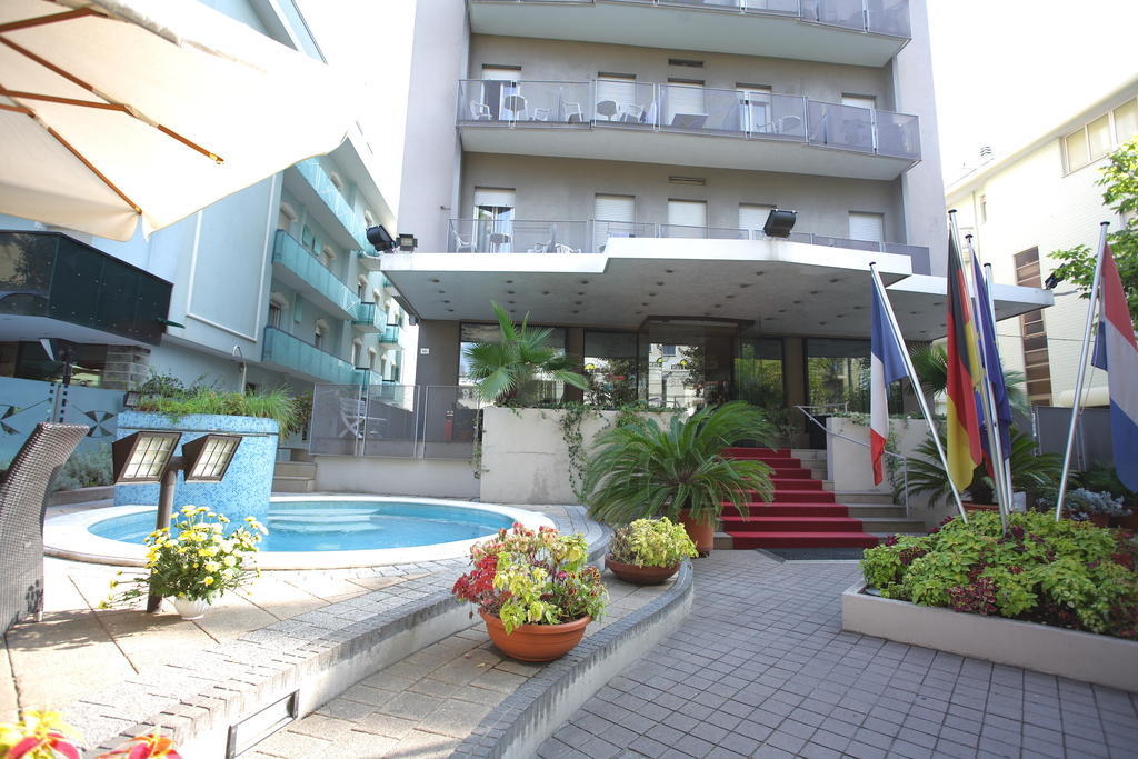 Hotel Derby Rímini Exterior foto